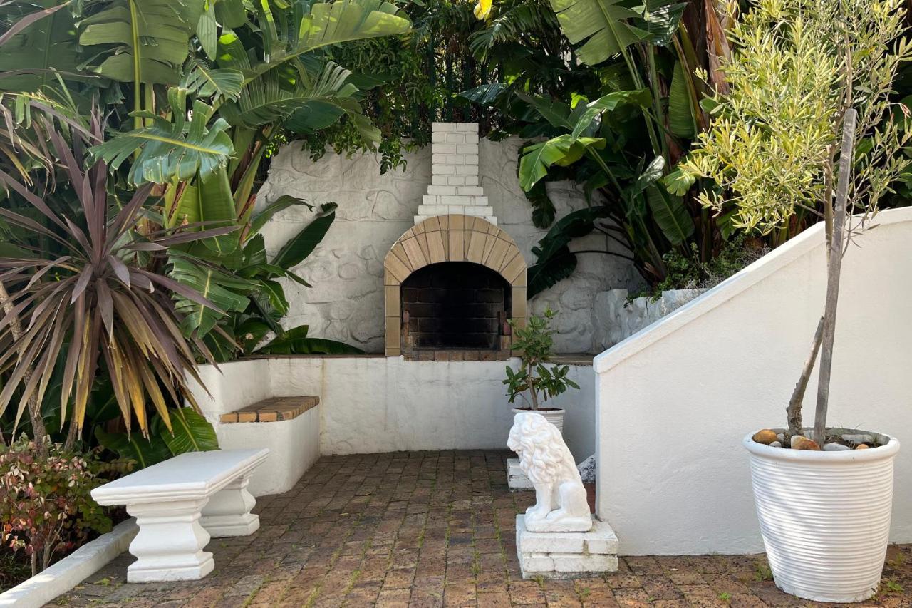 Villa On Camps Bay Drive Kaapstad Buitenkant foto